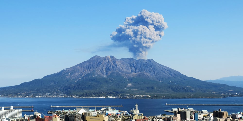 噴火した桜島