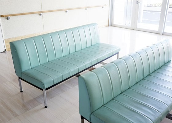 クリニックの待合室